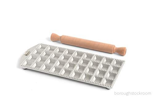 Marcato Ravioli form, maskin, hemlagad ravioliform, 35 mm fyrkantig skärning, gott om fyllningsutrymme, träkavel ingår, tillverkad i Italien. 8000011005997