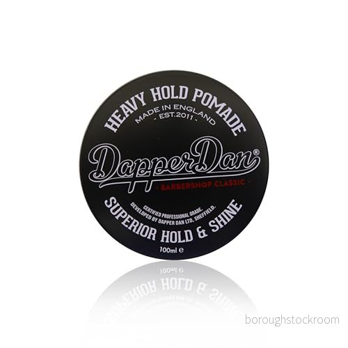 Hårstylingsprodukt för män. Tung Hold Pomade av Dapper Dan herr hårstylingprodukt. En stark hållare, hög glans, vattenbaserad pomad hårprodukt stylinghårprodukt män utvecklad proffs. 634158735387