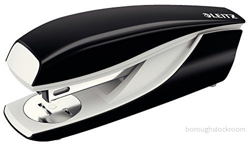 Leitz häftapparat av metall, för 30 ark, inkl. häftklammer, ergonomisk design, svart, NeXXt serien, 55026095 4002432330423