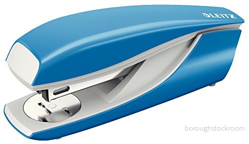 Esselte Häftapparat 5502 WOW 30 ark Ljusblå 4002432101184